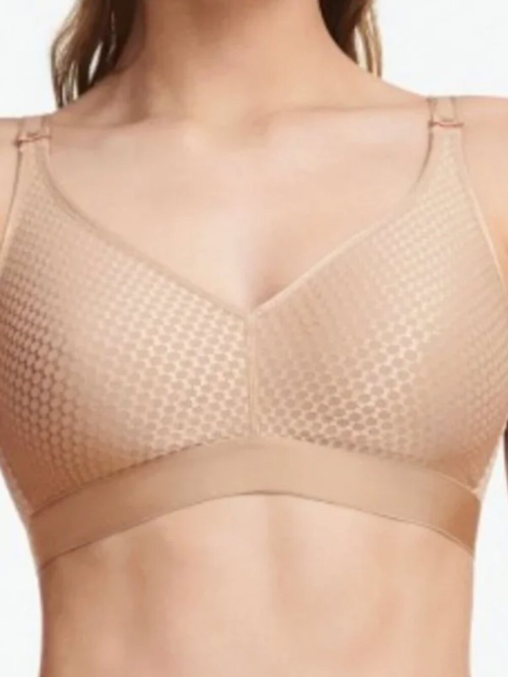 Chantelle C-Magnifique Noveau Wireless bra Nude Sand 36G